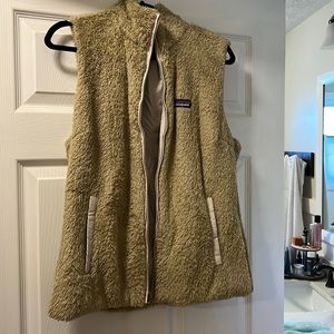 Womens Patagonia Vest. Size XL. NEVER WORN